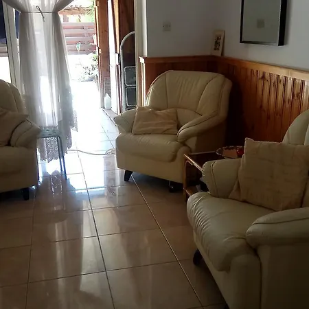 Ekaterina Beach House *